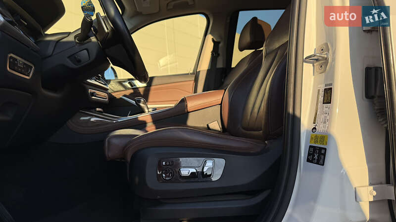 Позашляховик / Кросовер BMW X7 2019 в Львові фото 4 Позашляховик / Кросовер BMW X7 2019 в Львові