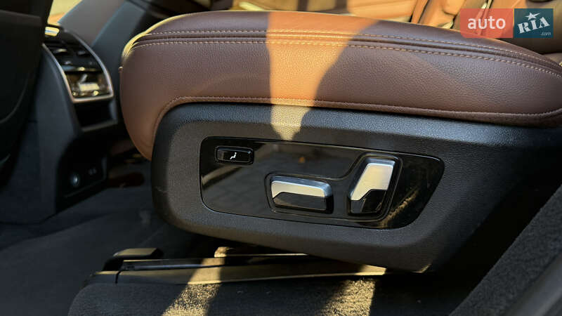 Позашляховик / Кросовер BMW X7 2019 в Львові фото 11 Позашляховик / Кросовер BMW X7 2019 в Львові