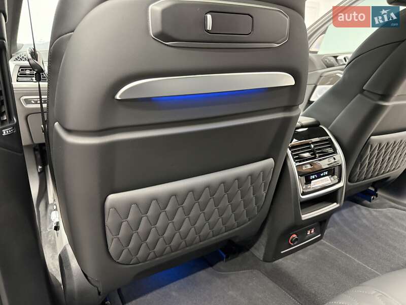 Внедорожник / Кроссовер BMW X7 2023 в Киеве