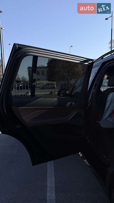 Внедорожник / Кроссовер BMW X7 2020 в Ровно