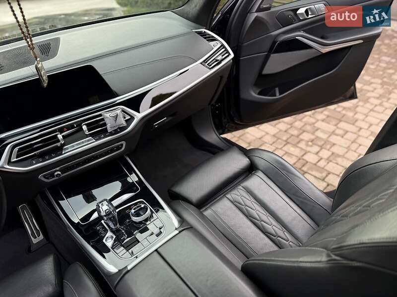 Внедорожник / Кроссовер BMW X7 2021 в Одессе