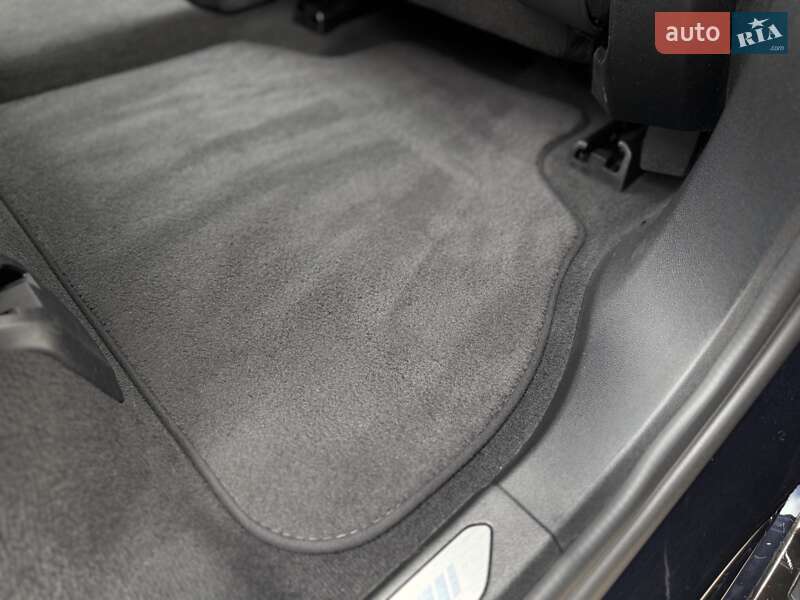 Внедорожник / Кроссовер BMW X7 2021 в Одессе