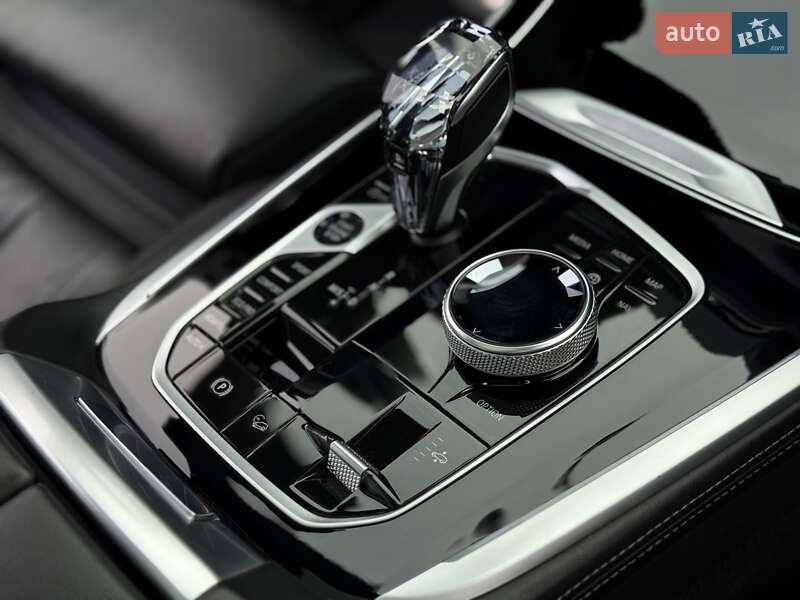 Внедорожник / Кроссовер BMW X7 2021 в Одессе