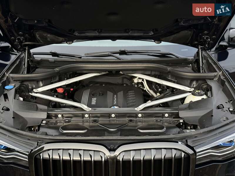 Внедорожник / Кроссовер BMW X7 2021 в Одессе
