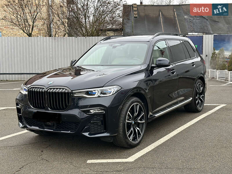 BMW X7 2021