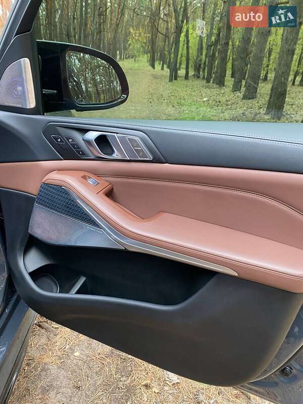 Позашляховик / Кросовер BMW X7 2022 в Дніпрі фото 8 Позашляховик / Кросовер BMW X7 2022 в Дніпрі