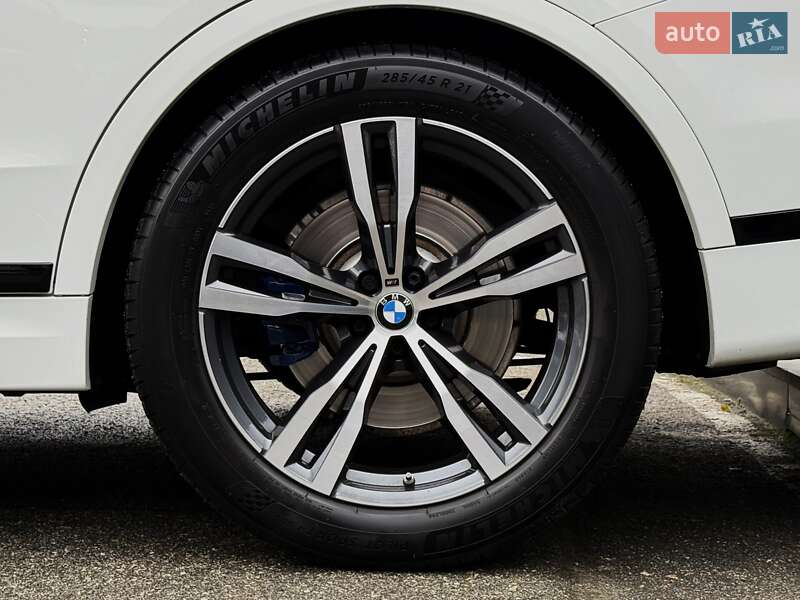 Внедорожник / Кроссовер BMW X7 2022 в Киеве