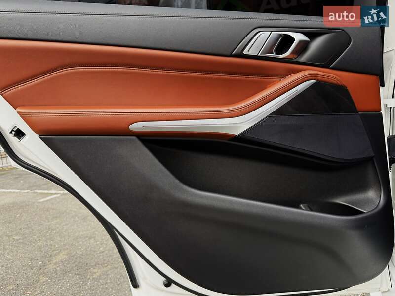 Внедорожник / Кроссовер BMW X7 2022 в Киеве