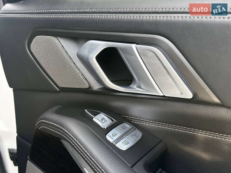 Внедорожник / Кроссовер BMW X7 2020 в Луцке