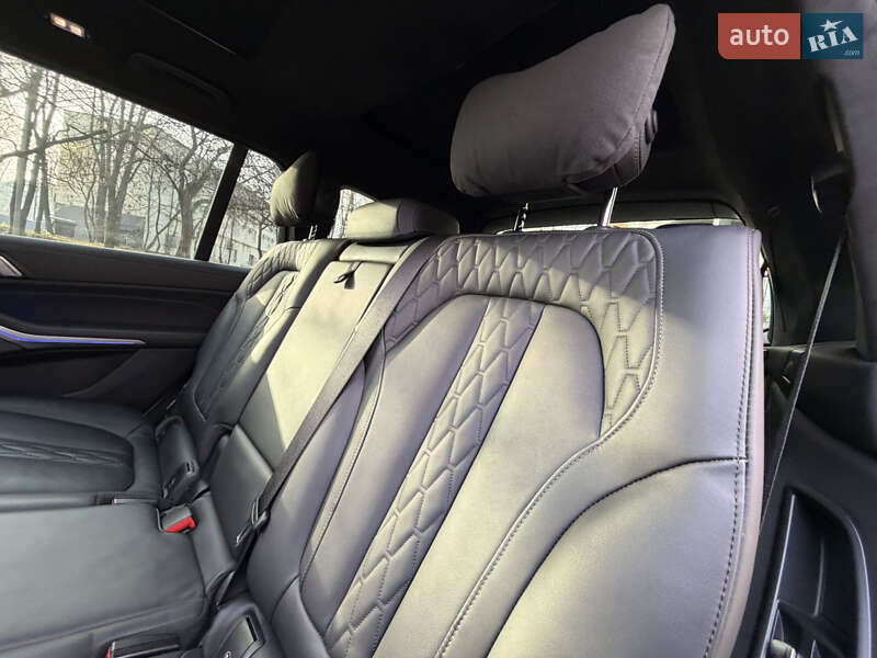 Внедорожник / Кроссовер BMW X7 2023 в Тернополе