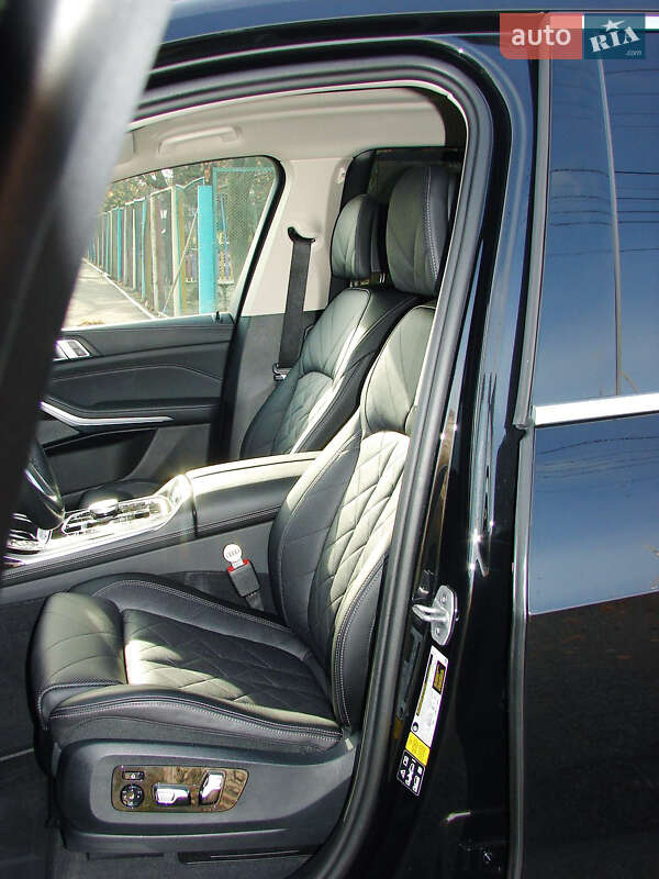 Внедорожник / Кроссовер BMW X7 2023 в Одессе фото 20 Внедорожник / Кроссовер BMW X7 2023 в Одессе