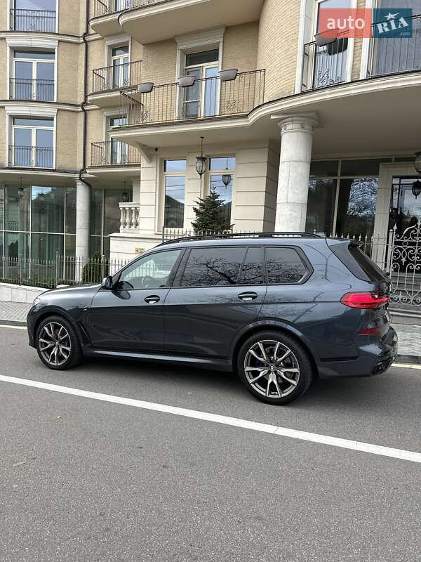 Позашляховик / Кросовер BMW X7 2022 в Києві