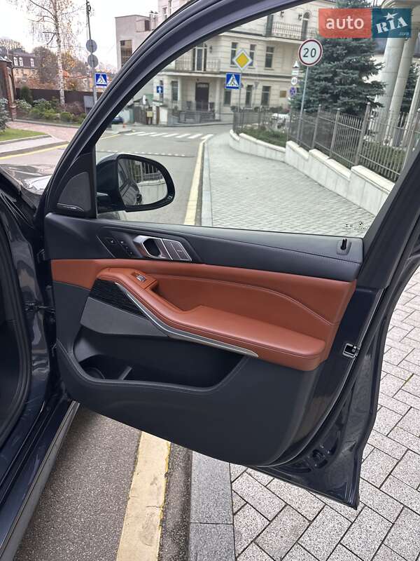Позашляховик / Кросовер BMW X7 2022 в Києві