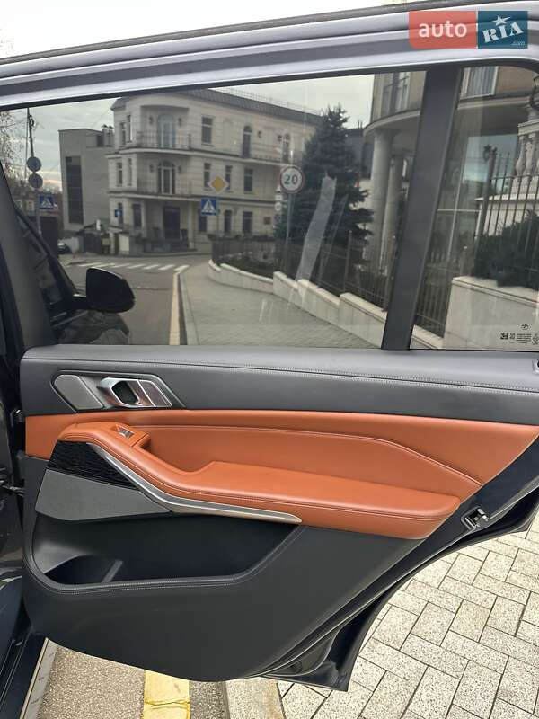 Позашляховик / Кросовер BMW X7 2022 в Києві
