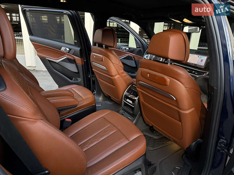 Внедорожник / Кроссовер BMW X7 2022 в Киеве