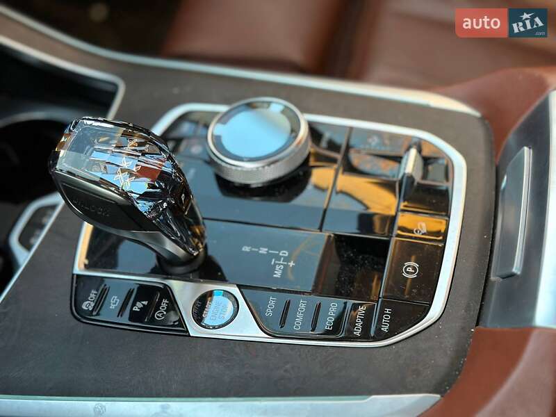 Внедорожник / Кроссовер BMW X7 2019 в Луцке