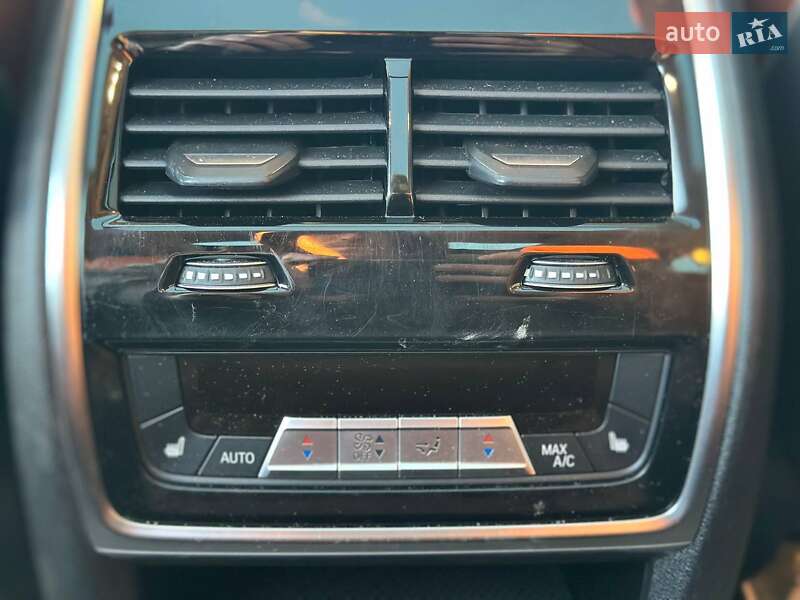 Внедорожник / Кроссовер BMW X7 2019 в Луцке