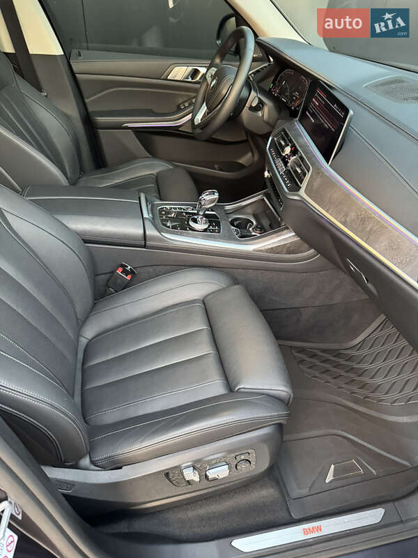 Позашляховик / Кросовер BMW X7 2019 в Дніпрі