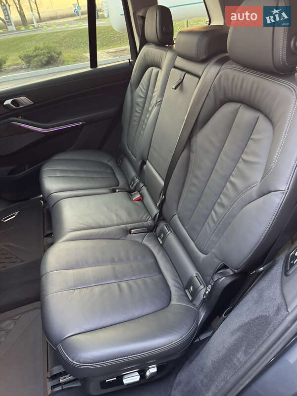 Позашляховик / Кросовер BMW X7 2019 в Дніпрі