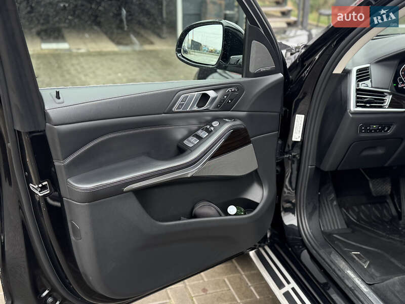 Позашляховик / Кросовер BMW X7 2020 в Києві фото 16 Позашляховик / Кросовер BMW X7 2020 в Києві