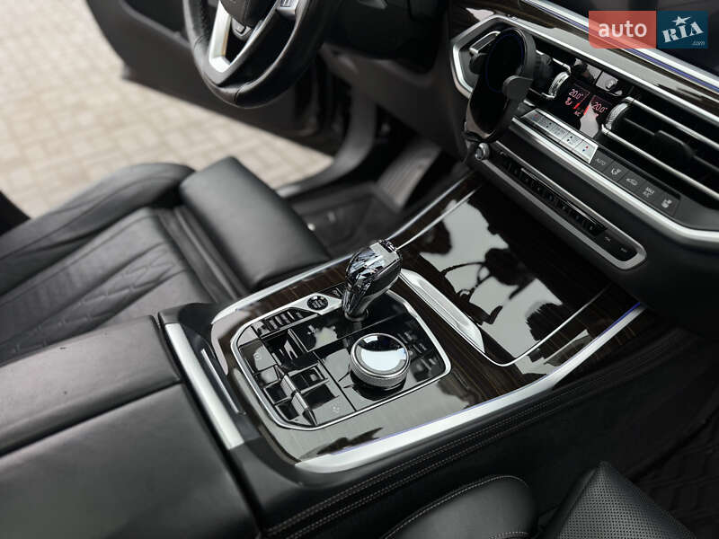 Позашляховик / Кросовер BMW X7 2020 в Києві фото 27 Позашляховик / Кросовер BMW X7 2020 в Києві