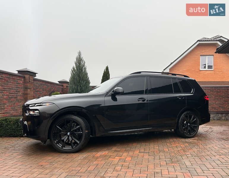 Внедорожник / Кроссовер BMW X7 2024 в Киеве