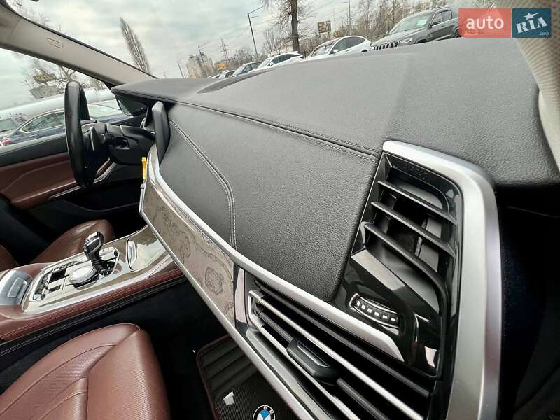 Внедорожник / Кроссовер BMW X7 2019 в Киеве