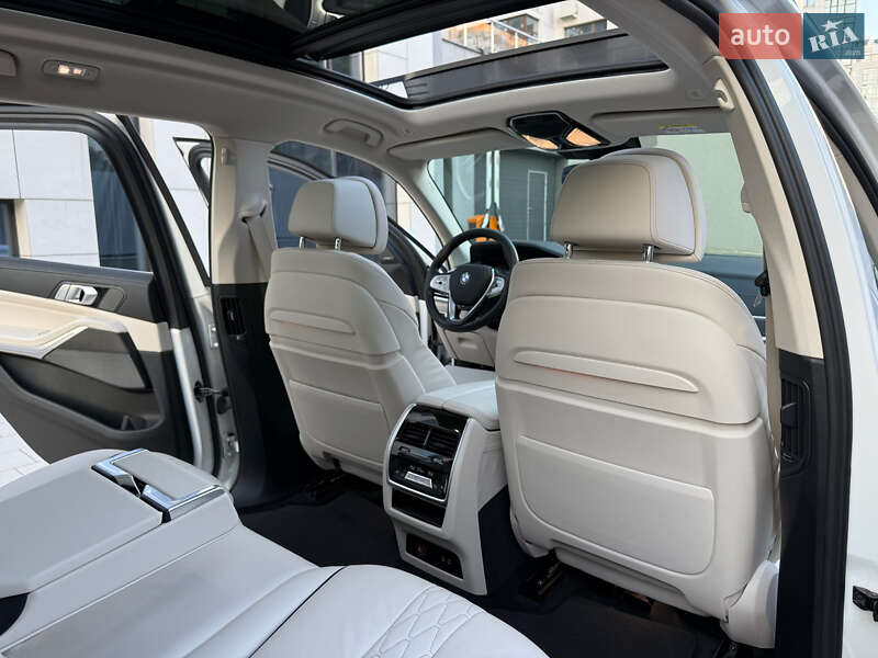 Позашляховик / Кросовер BMW X7 2020 в Києві