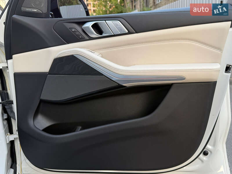 Позашляховик / Кросовер BMW X7 2020 в Києві