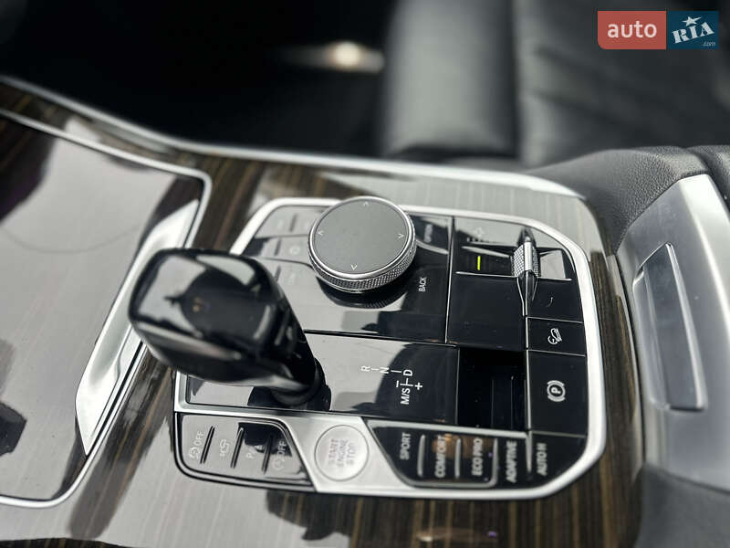 Внедорожник / Кроссовер BMW X7 2019 в Владимире