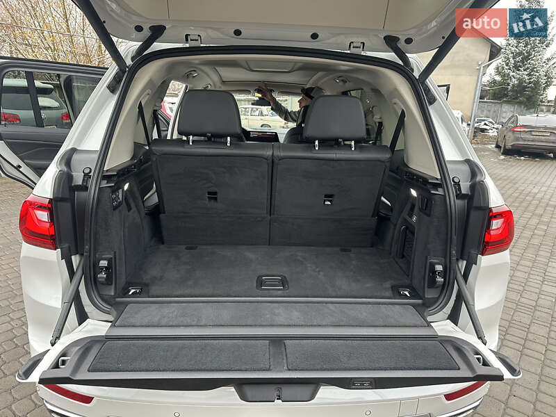 Внедорожник / Кроссовер BMW X7 2019 в Владимире