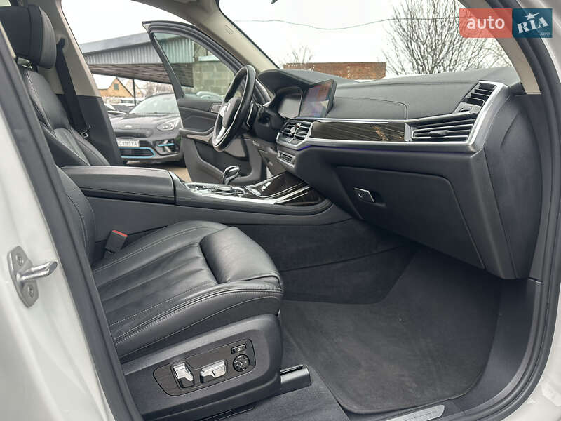 Внедорожник / Кроссовер BMW X7 2019 в Владимире