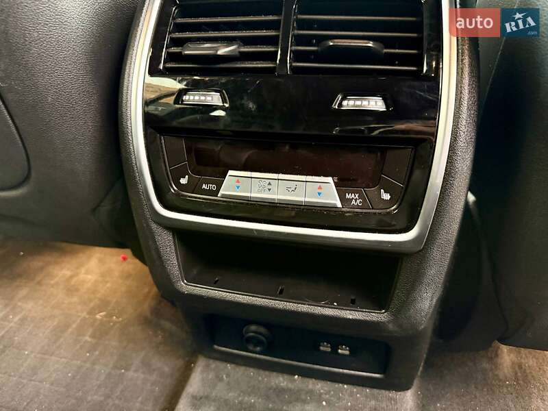 Внедорожник / Кроссовер BMW X7 2020 в Киеве