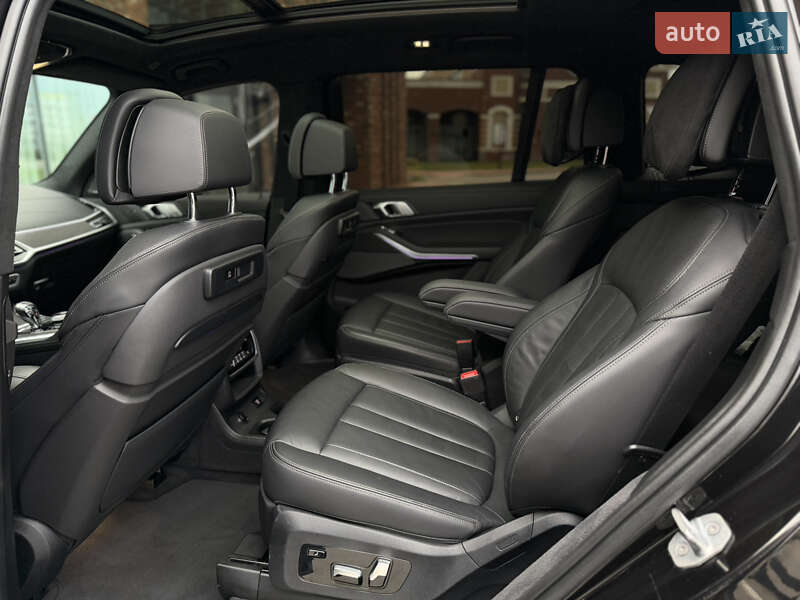 Внедорожник / Кроссовер BMW X7 2019 в Киеве