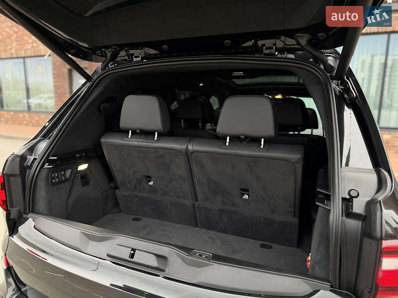 Внедорожник / Кроссовер BMW X7 2019 в Киеве