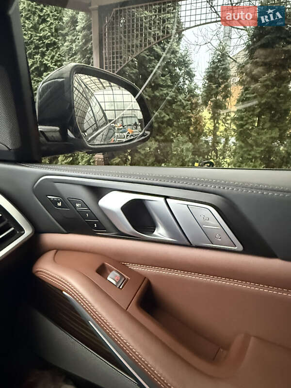 Внедорожник / Кроссовер BMW X7 2021 в Коростене