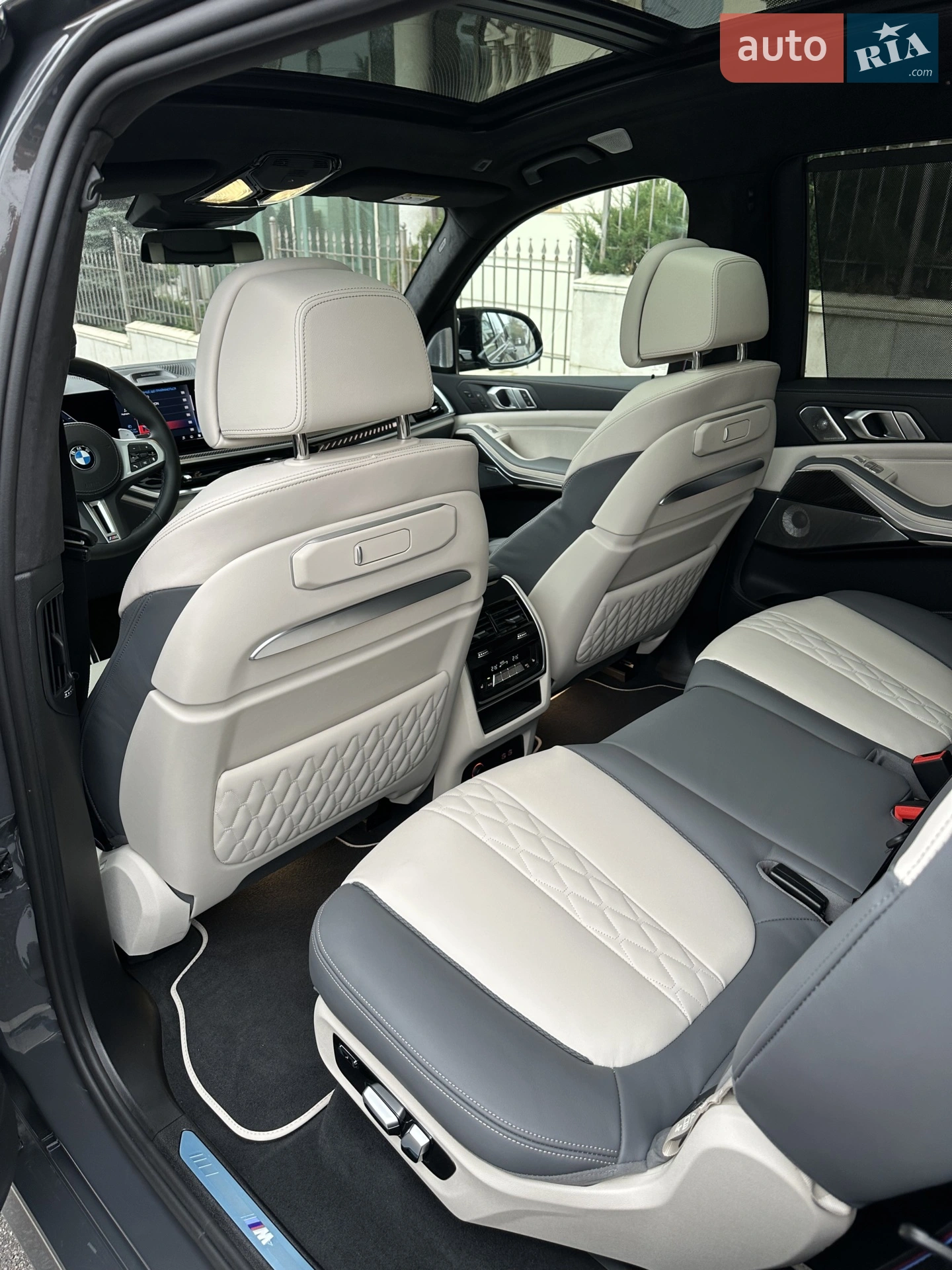 2025 BMW X7 - мініатюра 21