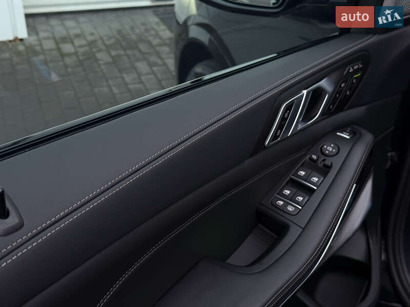 Внедорожник / Кроссовер BMW X7 2025 в Киеве