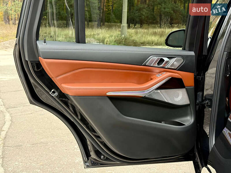 Внедорожник / Кроссовер BMW X7 2020 в Киеве