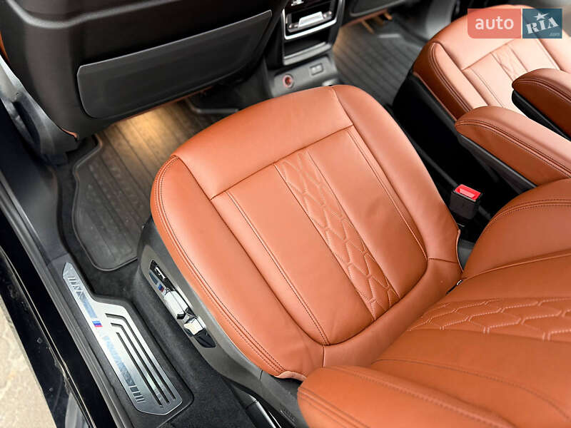 Внедорожник / Кроссовер BMW X7 2020 в Киеве