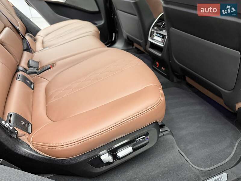 Внедорожник / Кроссовер BMW X7 2023 в Киеве