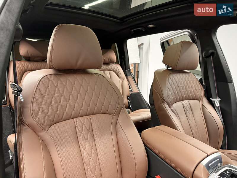 Внедорожник / Кроссовер BMW X7 2023 в Киеве