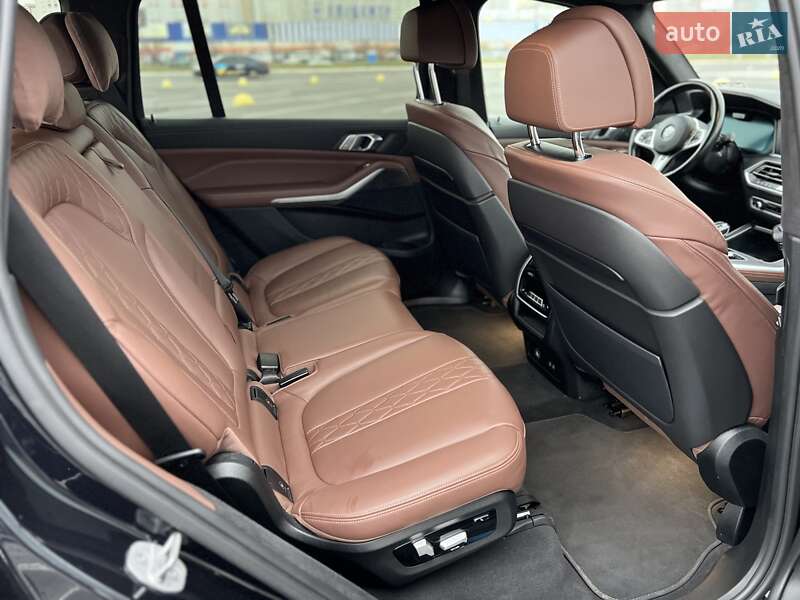 Позашляховик / Кросовер BMW X7 2021 в Києві