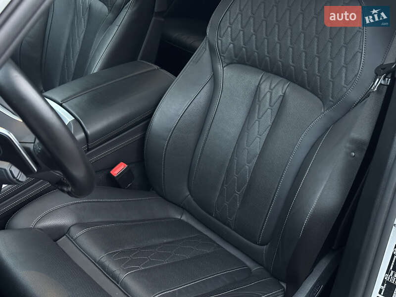 Внедорожник / Кроссовер BMW X7 2022 в Киеве фото 24 Внедорожник / Кроссовер BMW X7 2022 в Киеве