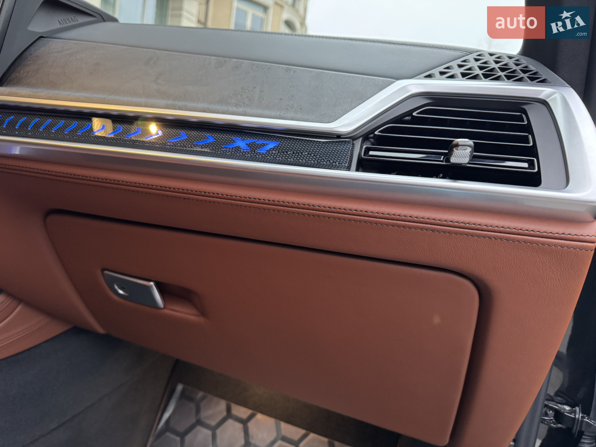 2023 BMW X7 - мініатюра 32