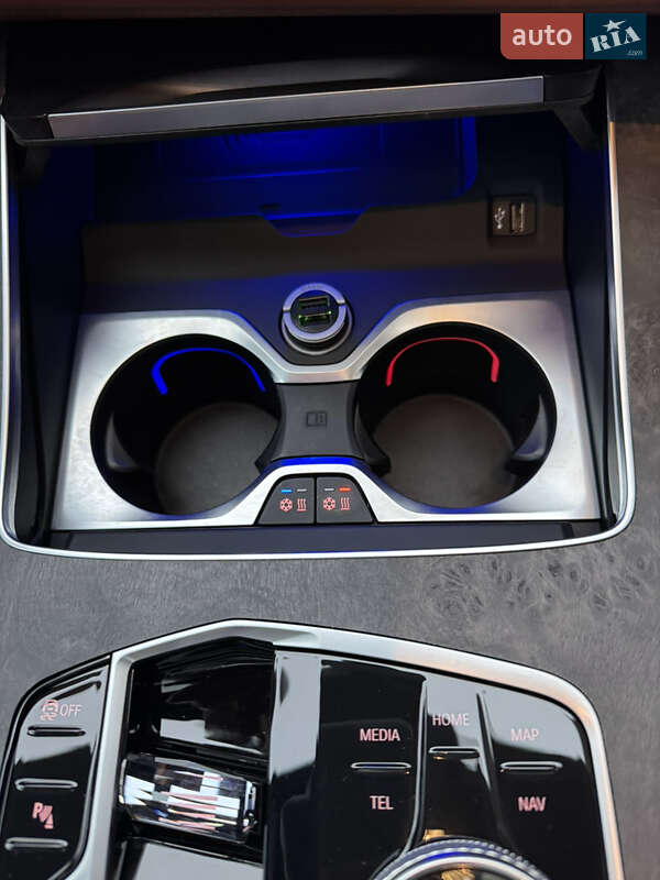 Внедорожник / Кроссовер BMW X7 2023 в Киеве фото 44 Внедорожник / Кроссовер BMW X7 2023 в Киеве