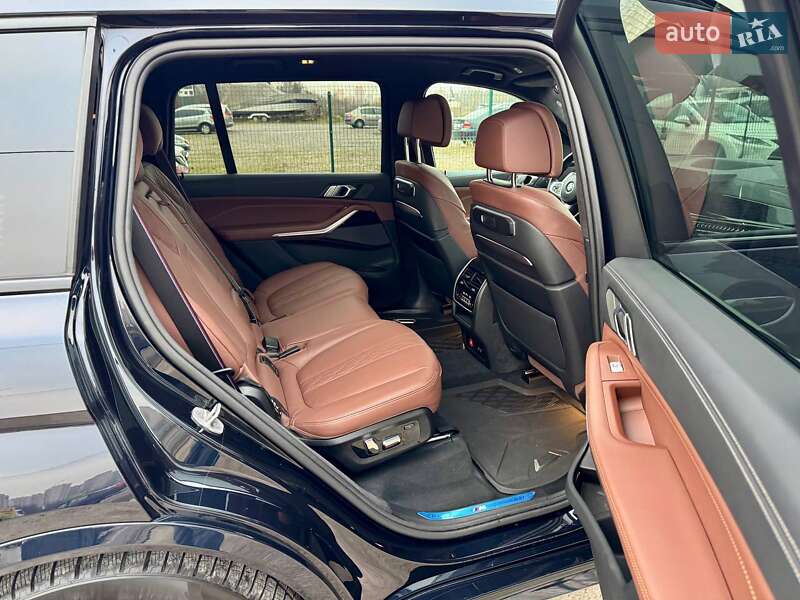 Внедорожник / Кроссовер BMW X7 2023 в Киеве