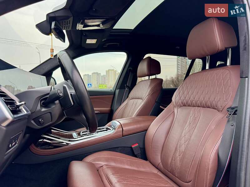 Внедорожник / Кроссовер BMW X7 2023 в Киеве