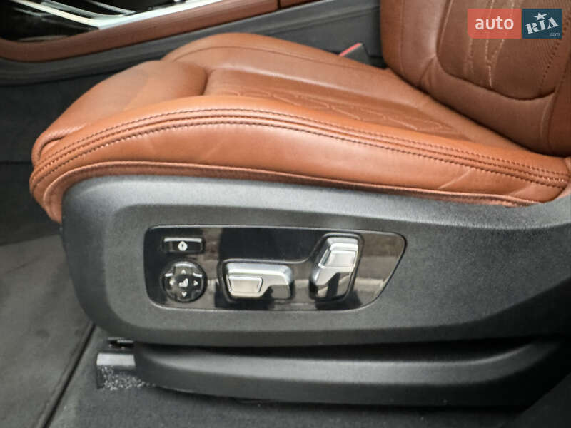 Внедорожник / Кроссовер BMW X7 2019 в Харькове