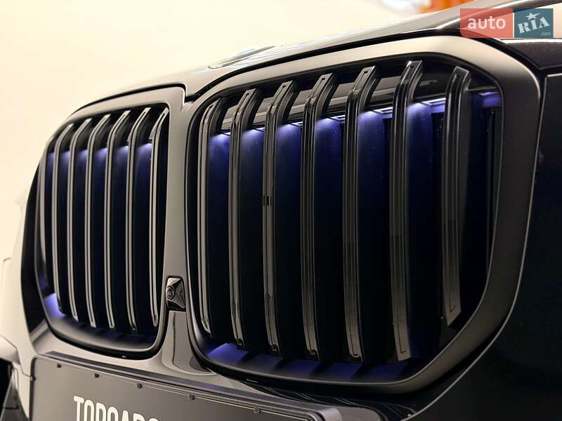 Внедорожник / Кроссовер BMW X7 2025 в Киеве